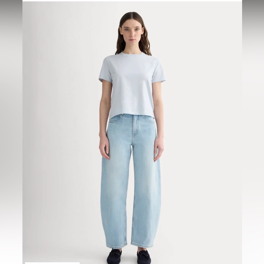 EVERLANE  The Box-Cut Tee in Essential Cotton